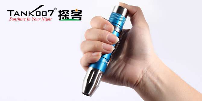 新手收藏家必用珠寶玉石鑒定工具——TANK007照玉手電筒！